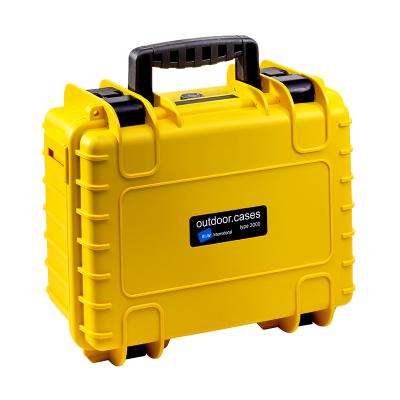 OUTDOOR resväska i gul med Skuminteriör 330x235x150 mm Volume 11,7 L Model: 3000/Y/SI